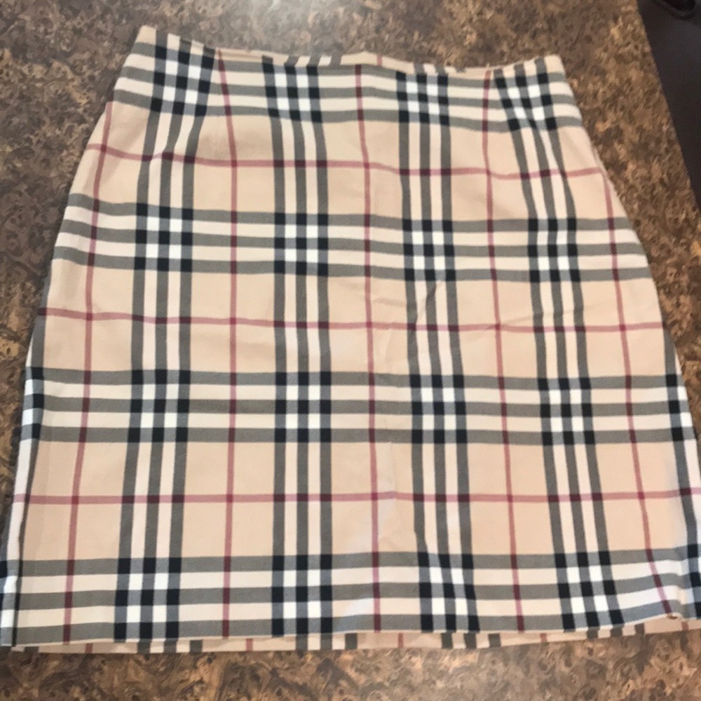 Burberry skirt